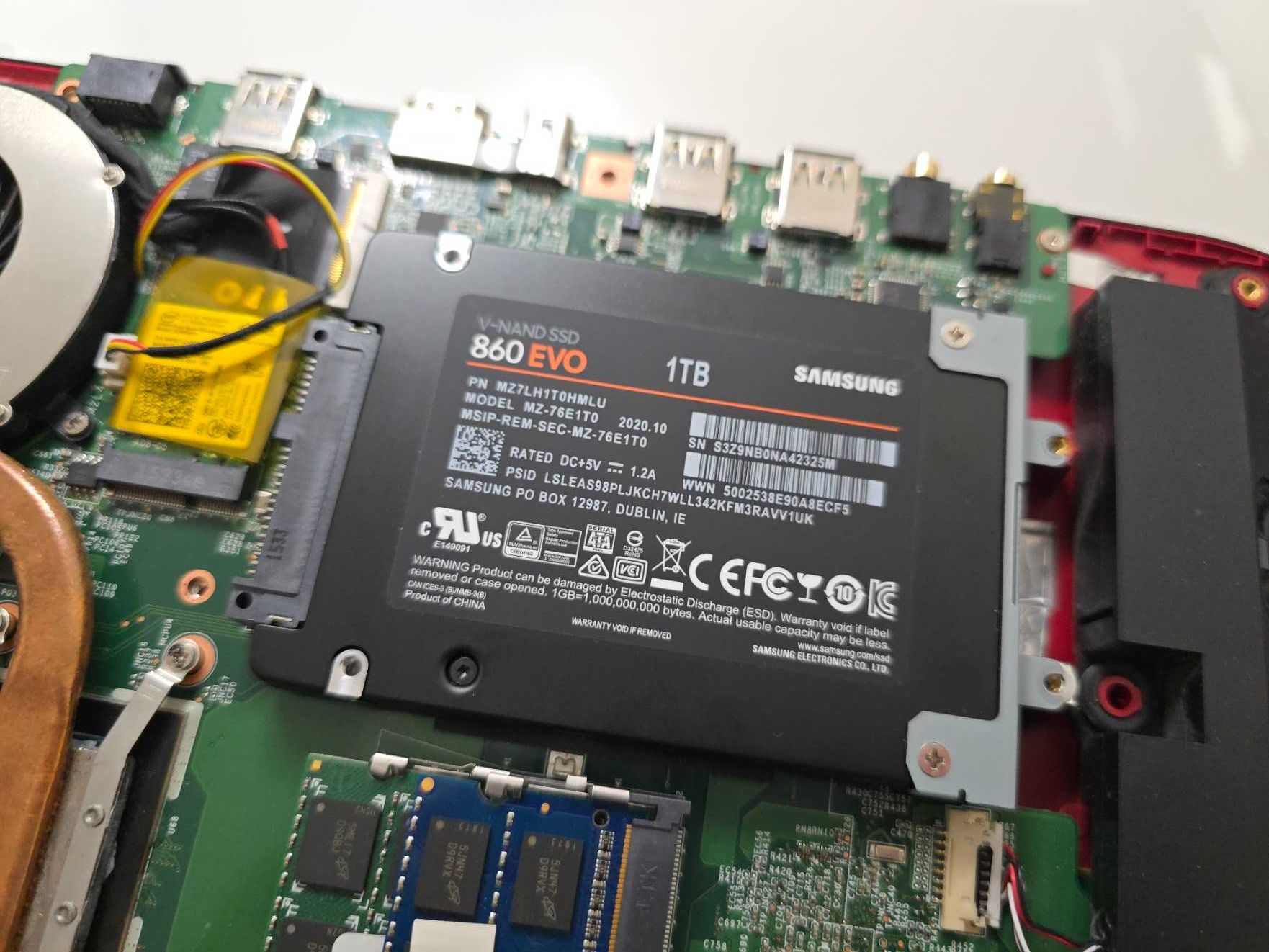 Laptop gamingowy MSI GE72 2QF 17' i7 GTX 970M 16/1500 GB SSD