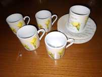 Conjunto de 6 chávenas de café com respetivos pires