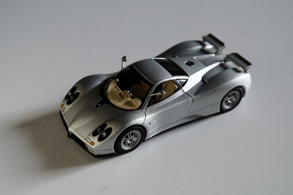 Miniatura Pagani Zonda C12 S