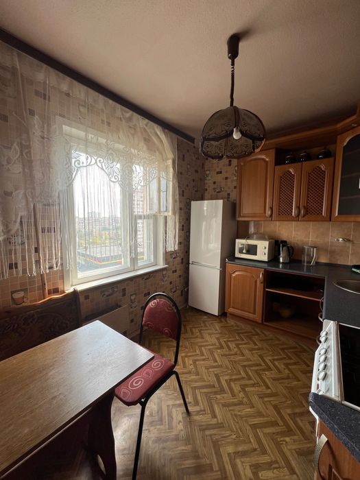 Без% Продам двокімнатну квартиру, Братства Тарасівців 8