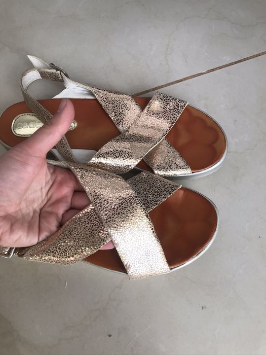 Шкіряні босоніжки