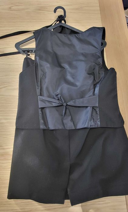 Traje Académico Feminino - Universidade de Aveiro