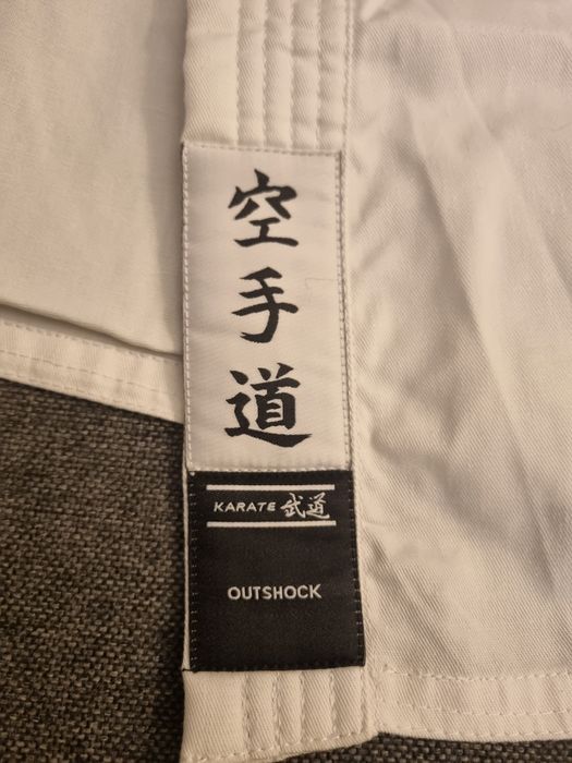 outshock góra NOWA judo
Kimono do karate Outshock 100