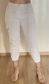 Белые джинсы женские