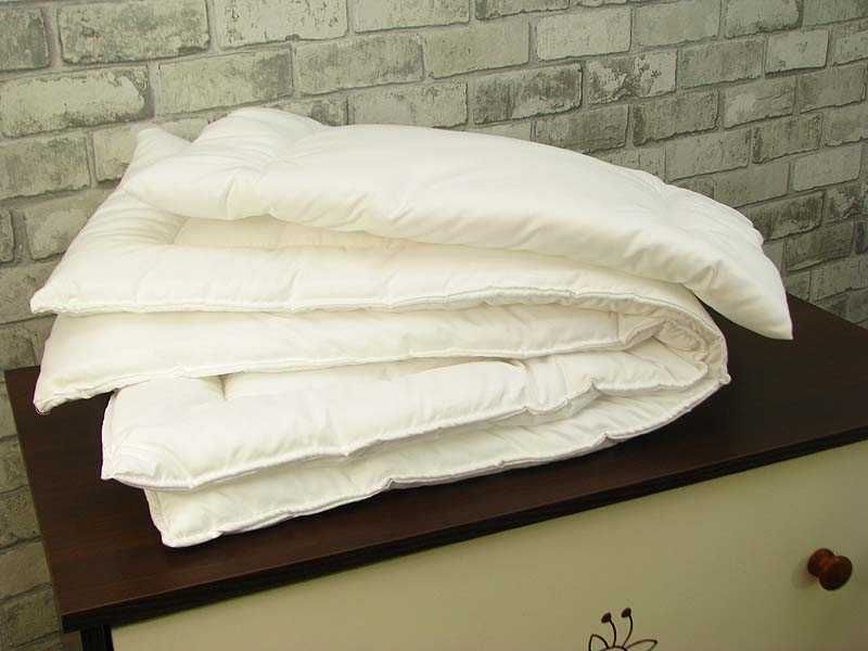 Kołdra i poduszka do łóżeczka dziecięcego 70x100 cm