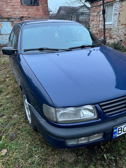 Wolksvagen Passat B4 1,8 моно інжектор