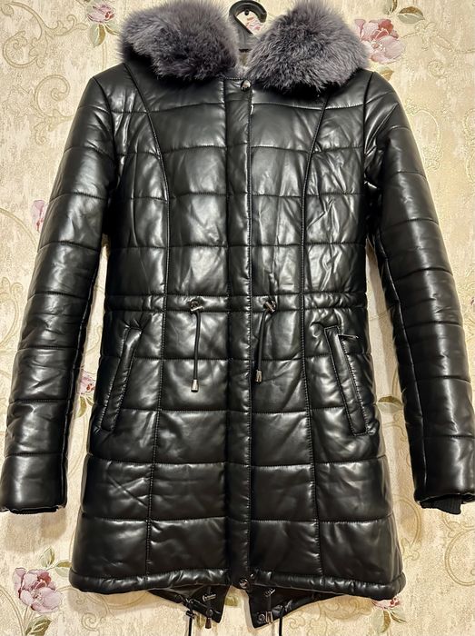 Шкіряна куртка з натуральним хутром