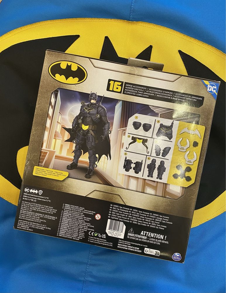 Фигурка Бэтмена с 16 предметами Batman Figure. Ориринал! Новое!