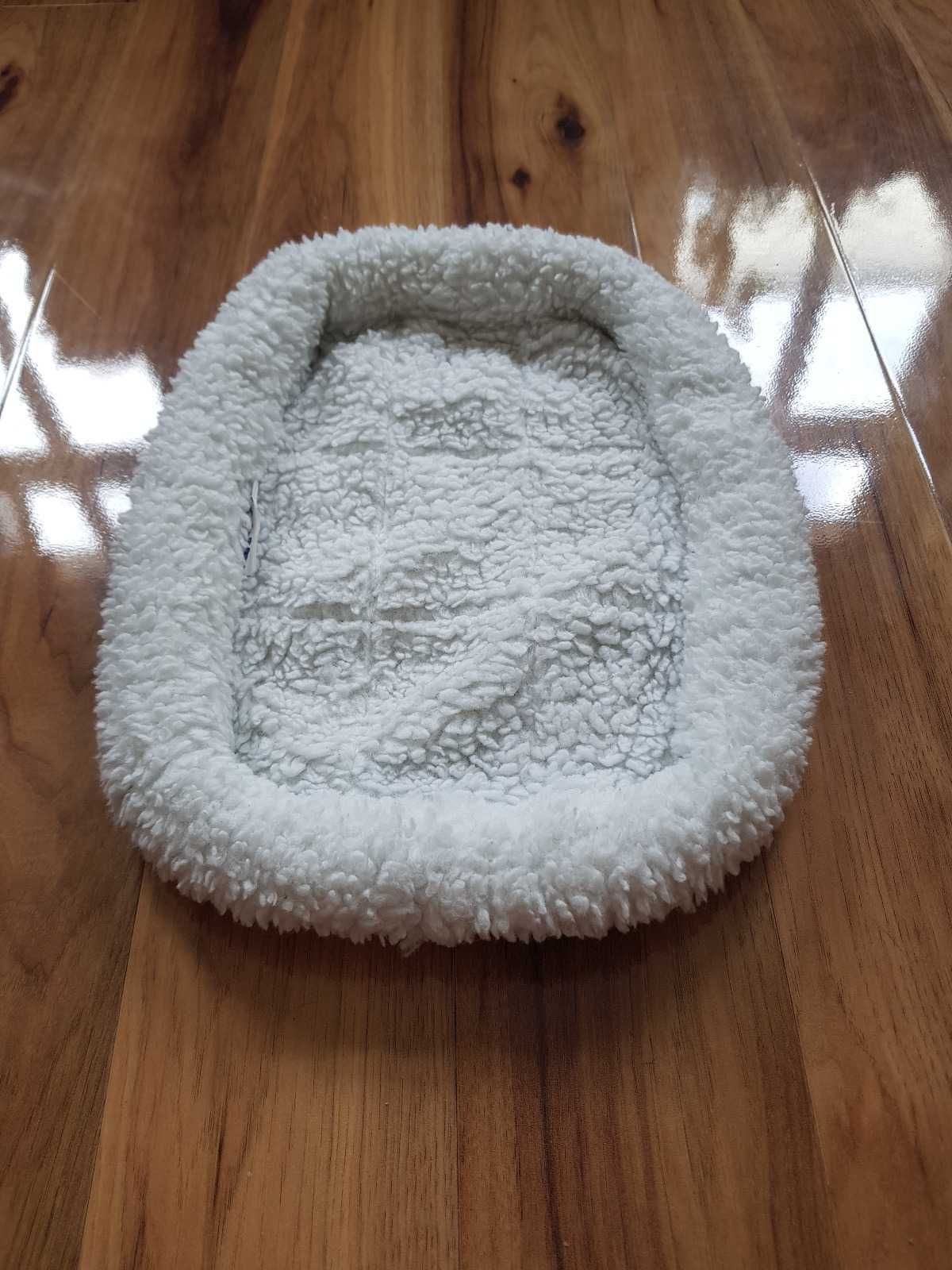 Puszyste legowisko dla małego psa kota Perfect Petzzz posłanie