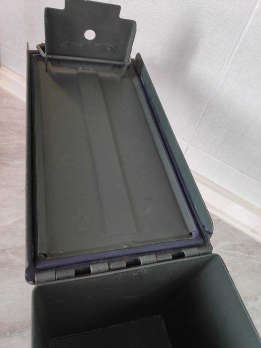 Ящик металевий, герметичний