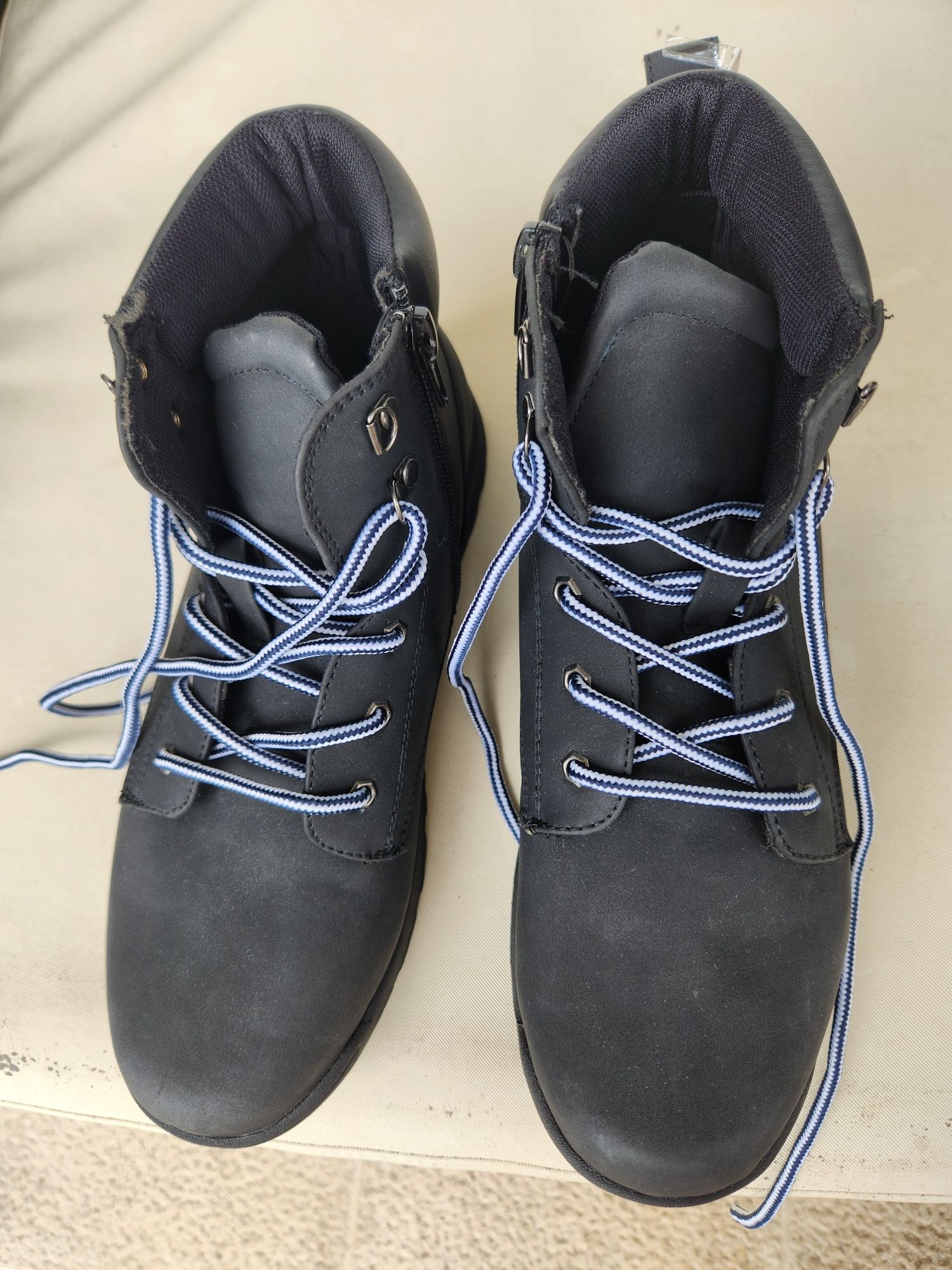 Tenis bota,novo tam 36,crianca pretos