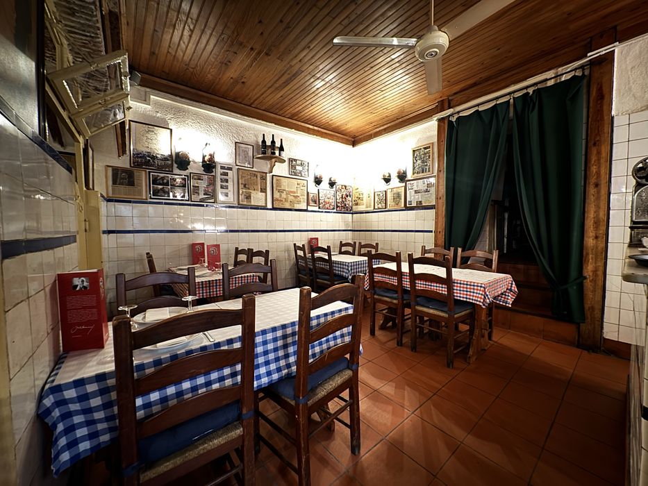 Restaurante, Loja com História para Trespasse - Madragoa, Lisboa.