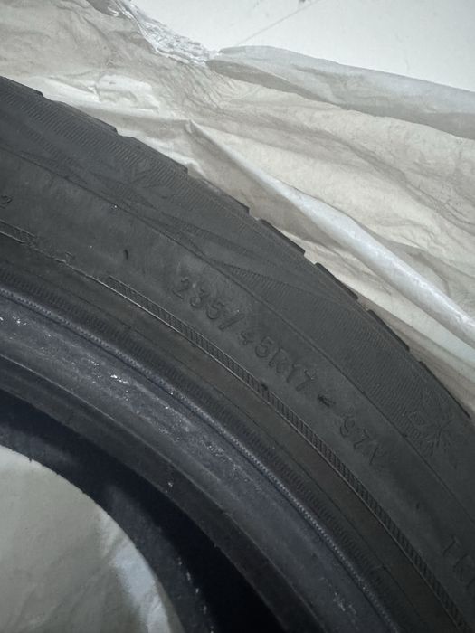 Шини зимові R17