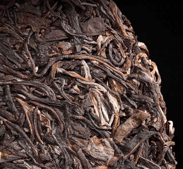 Шен пуер "Цинзци Бінча" 2024 року від Сінь Інь Хао, 357 грам