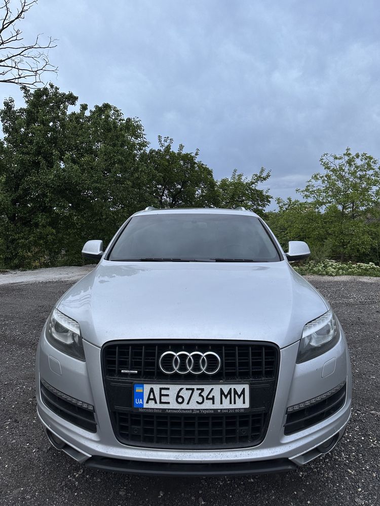 Audi q7 3.0 tdi 7 местная