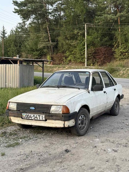 Фари Форд ескорт мк3