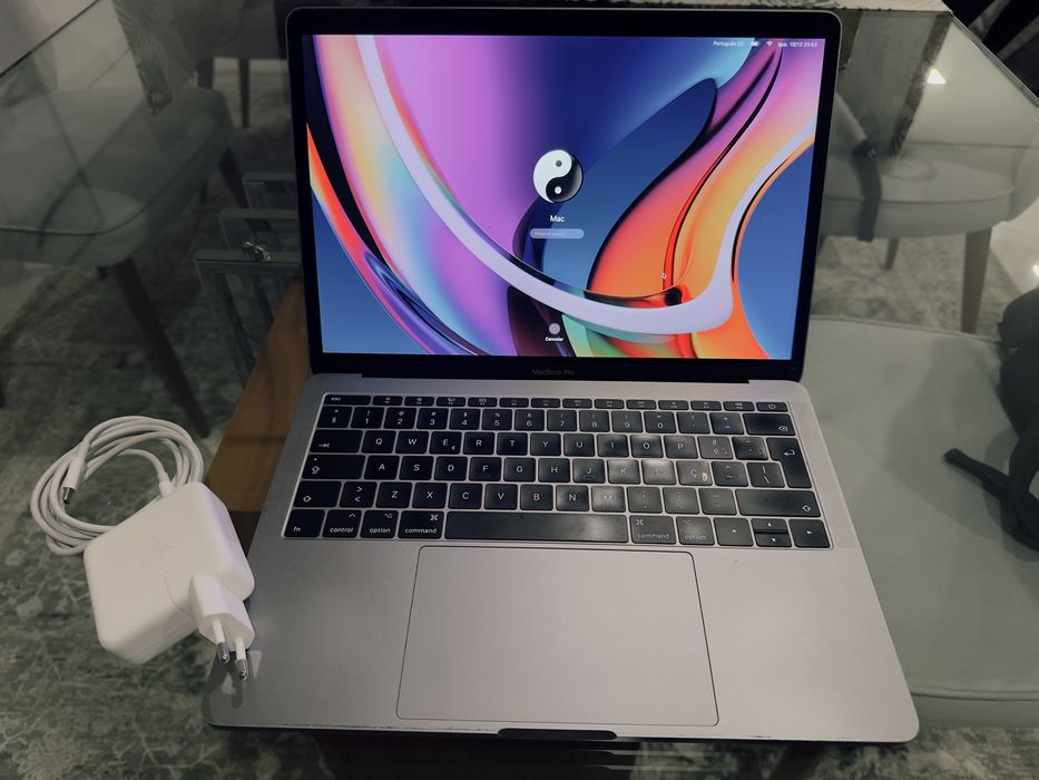 MacBook Pro (13-inch, 2017,Two Thunderbolt 3 ports)