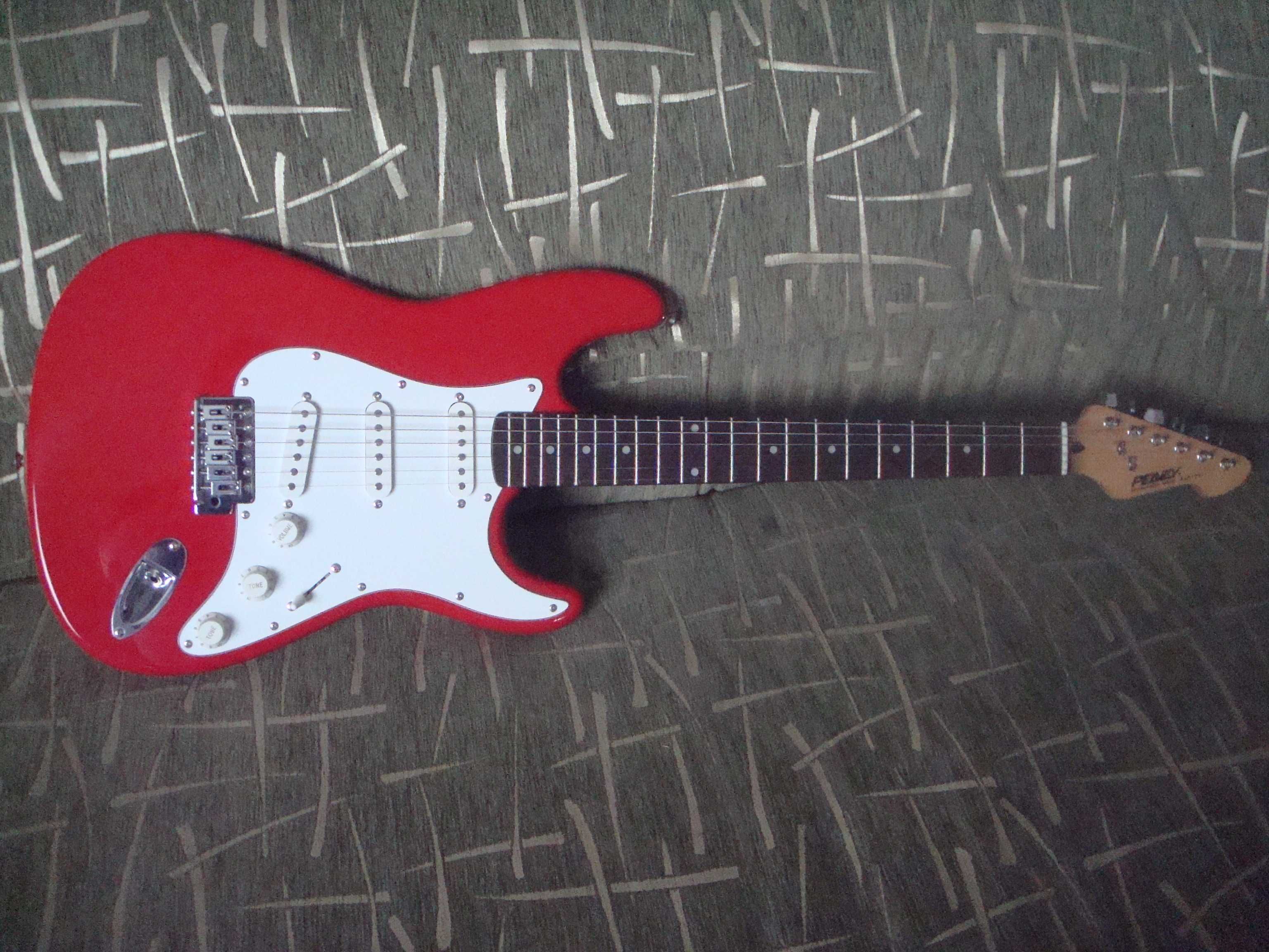 Продам электрогитару Stratocaster