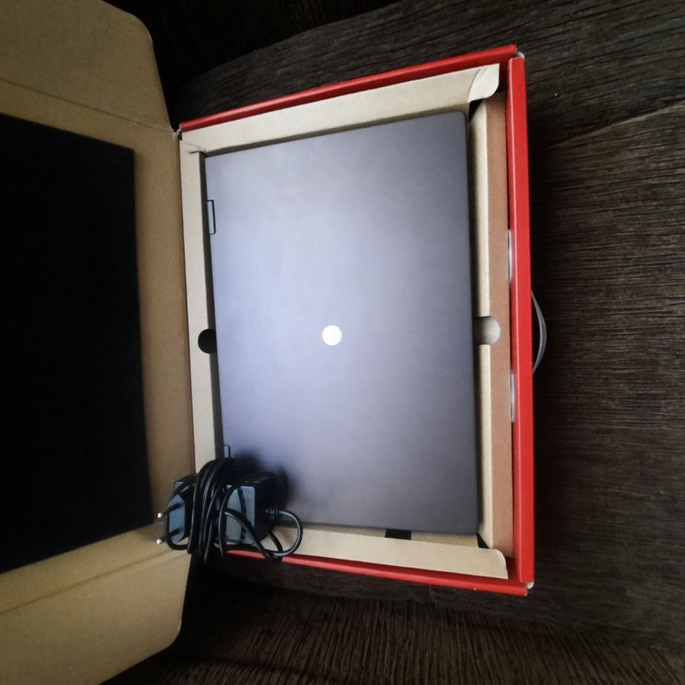 Laptop Techbite Arc 13.3 Slim 128 GB