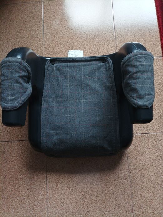 Assento de criança para automóvel.