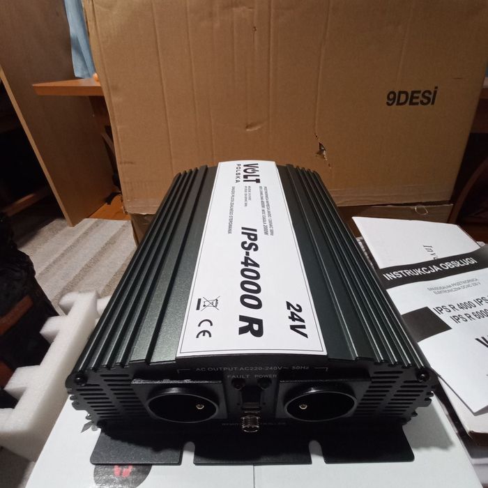 Автомобильный инвертор 4000W24v/4кв.