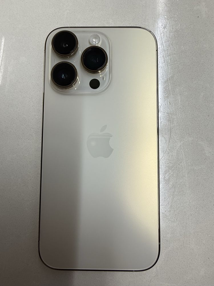 iPhone 14 Pro Gold - 128 GB - irrepreensivel