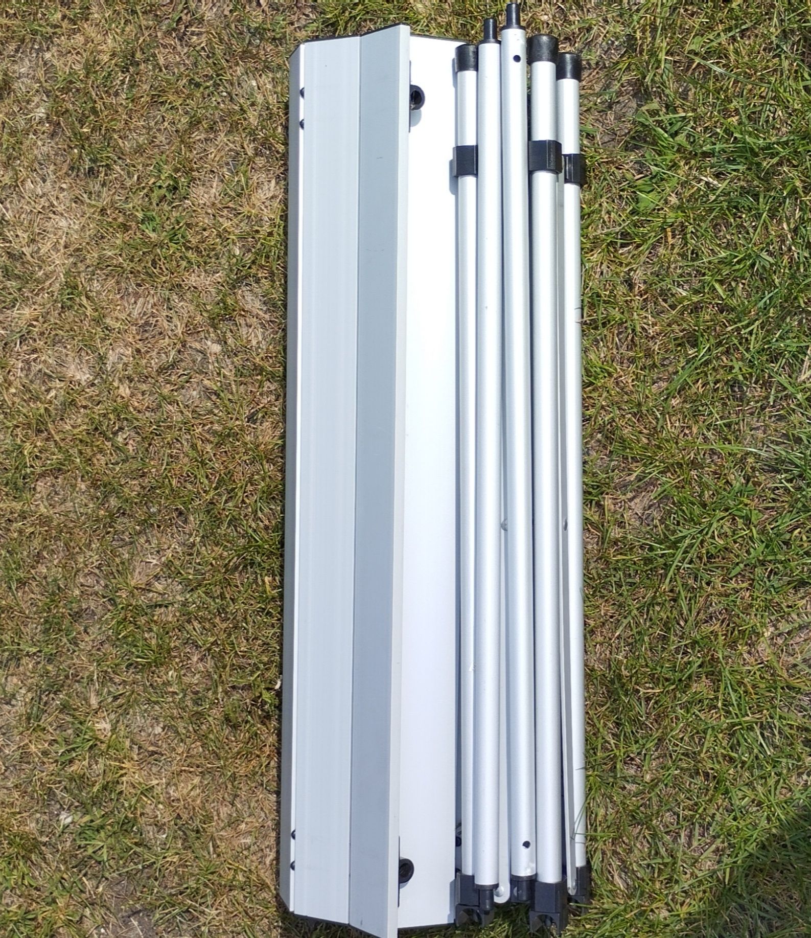 Aluminiowy stolik składany 70x70x70