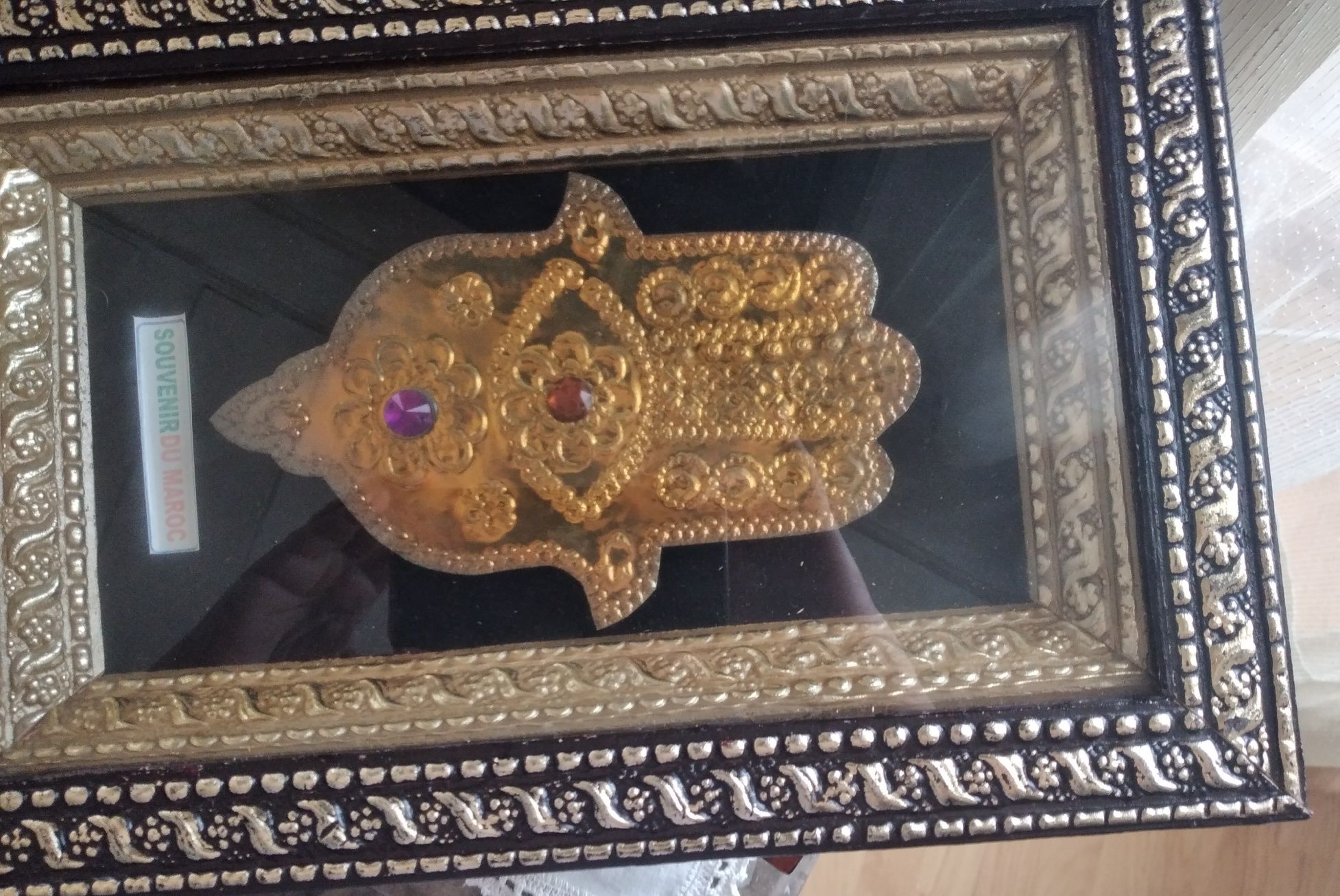 Quadro com mão de Fátima Marrocos
