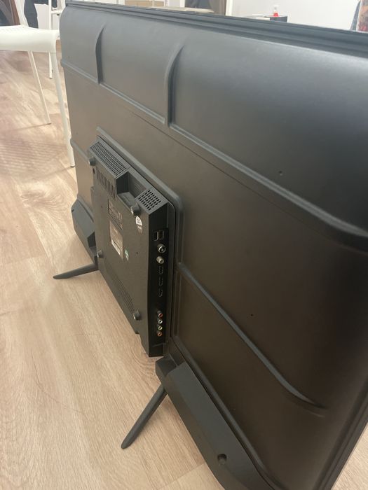 Televisao Kunft 40” (não smart)