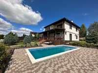 Продам новый красивый дом с бассейном в Новоалександровке
