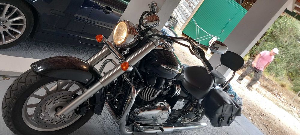 Triumph American Bonneville 865cc