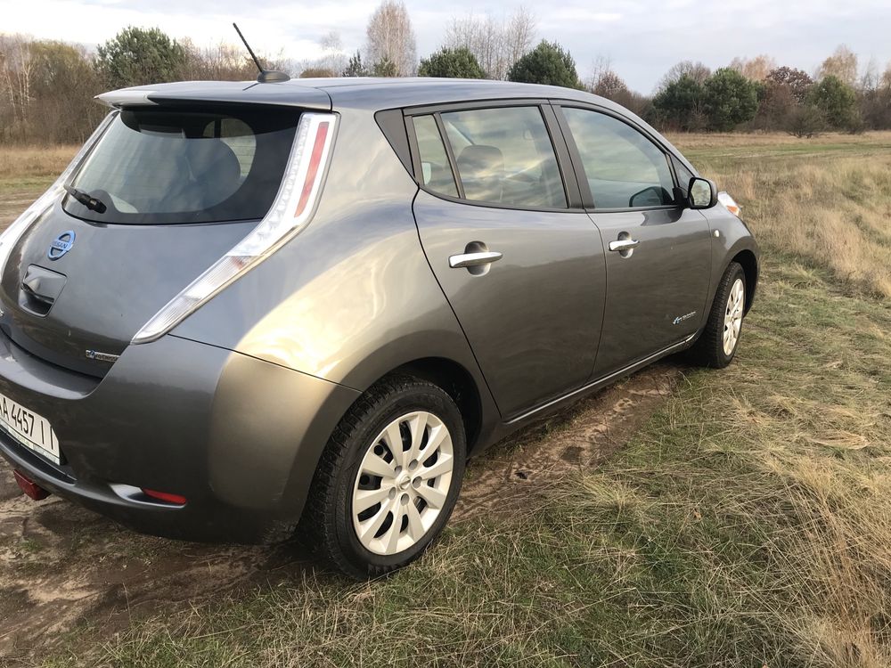 Nissan Leaf 2015 24 kW киів