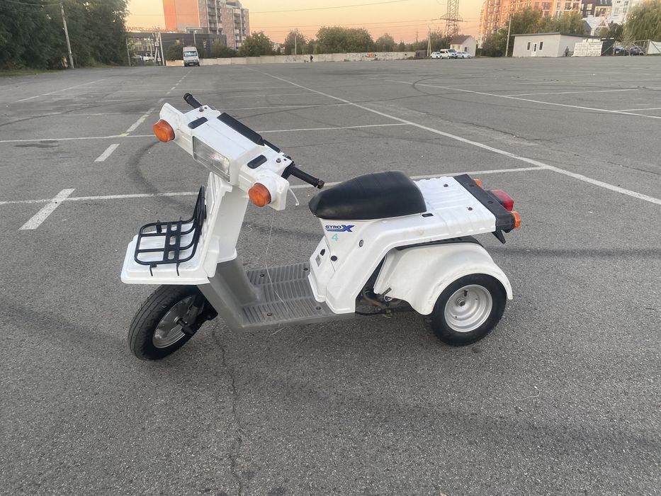 Скутер 4Т Honda Gyro X