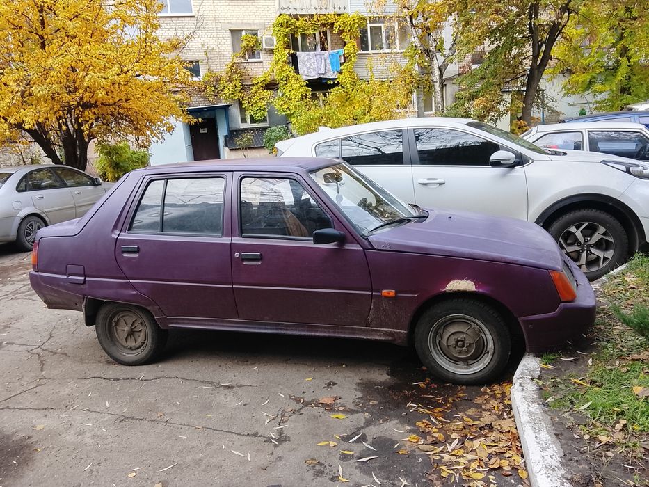 Продам машину под ремонт или на розборку