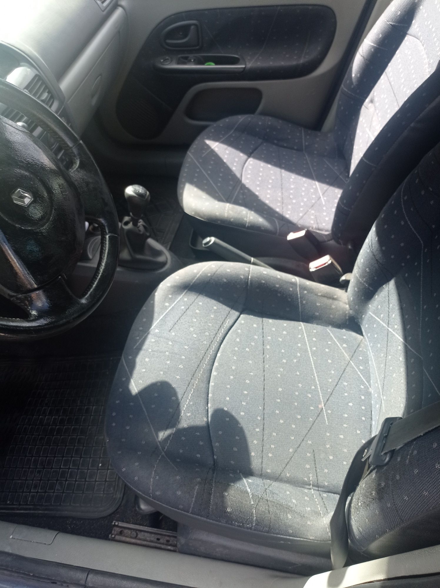 Clio 2 phase 2 1.2 16v