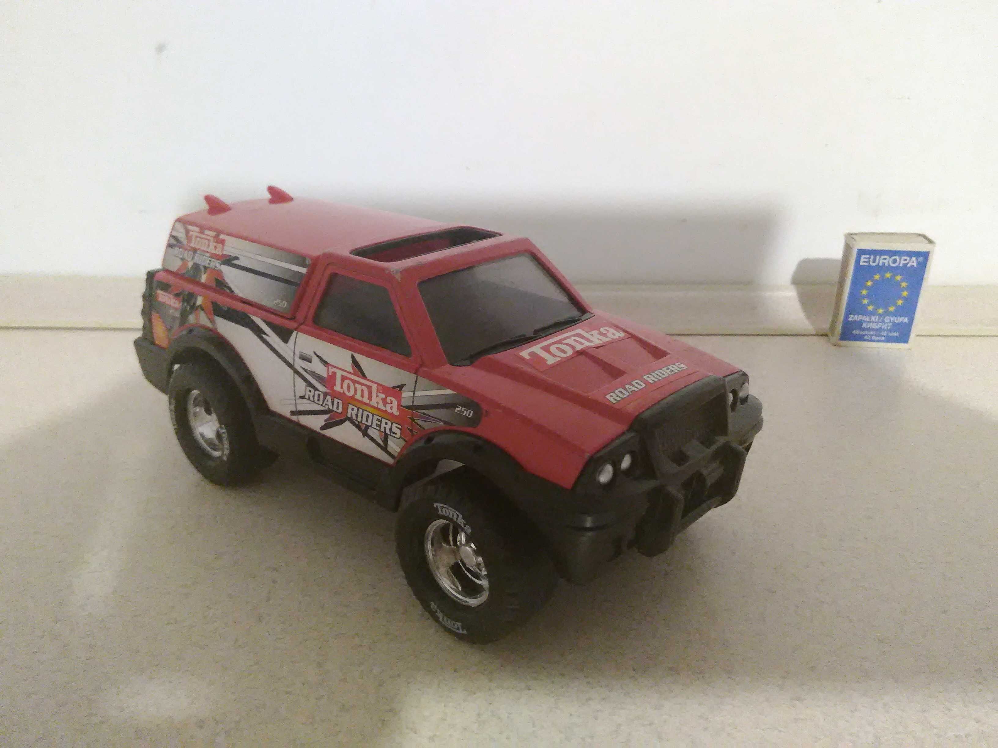 stara zabawka PRL blaszana Tonka Hasbro Jeep Off Road 4×4 pickup 1:24