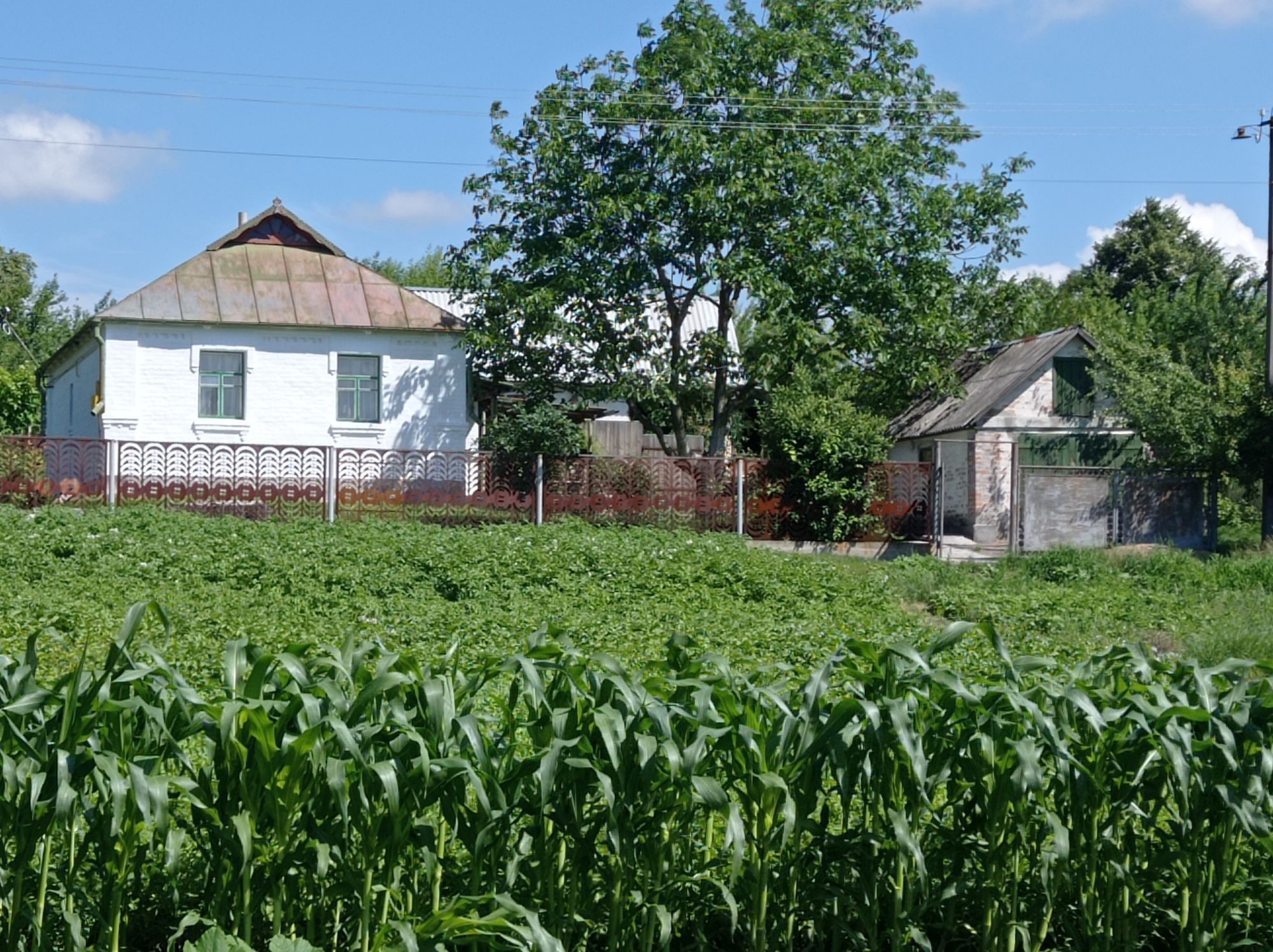 Ділянка в мальовничому місці, на березі річки