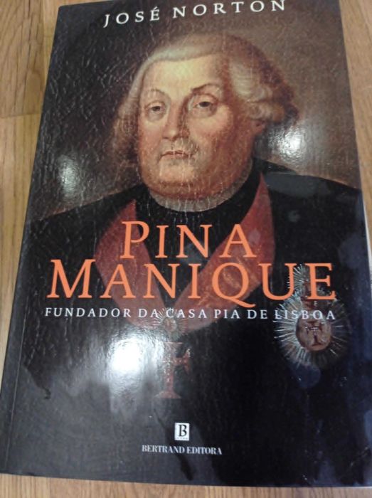 vendo livro Pina Manique