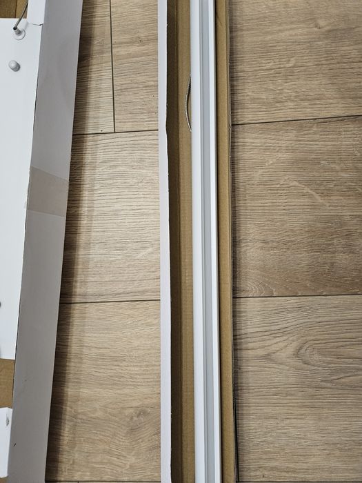 Biała aluminiowa lampa wisząca Sklum Wilen - obita