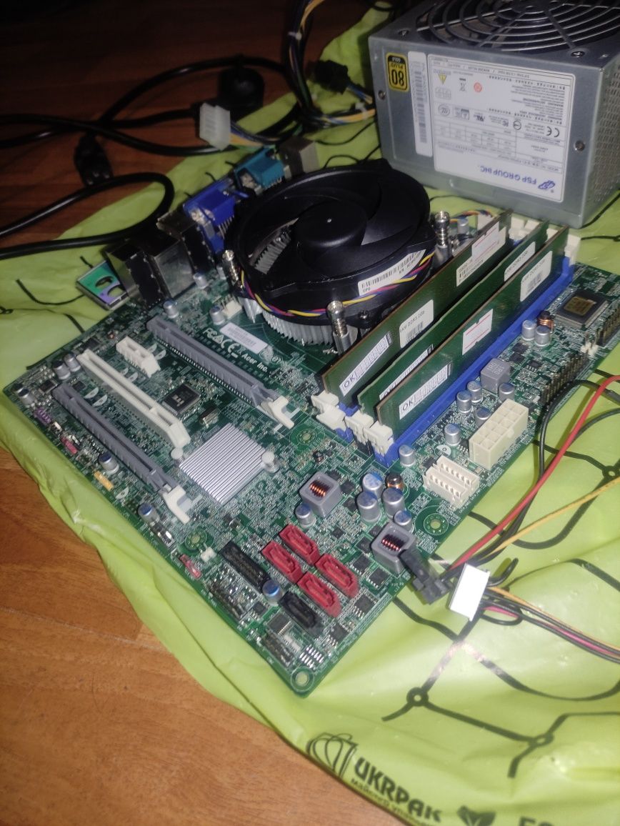 Комплект: материнська плата Acer B85H3-AM + Intel Core i7-2600 DDR3