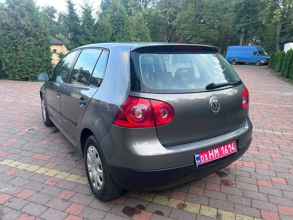Volkswagen Golf V 1.6 mpi 2005 р в