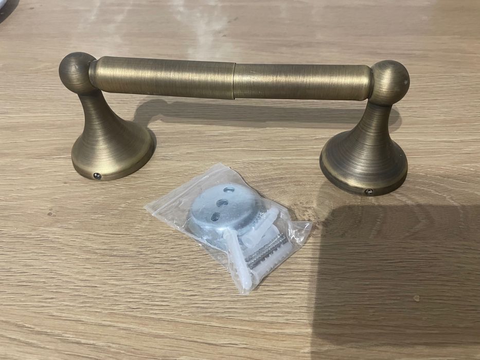 Uchwyt do papieru toaletowego Retro. Nowy