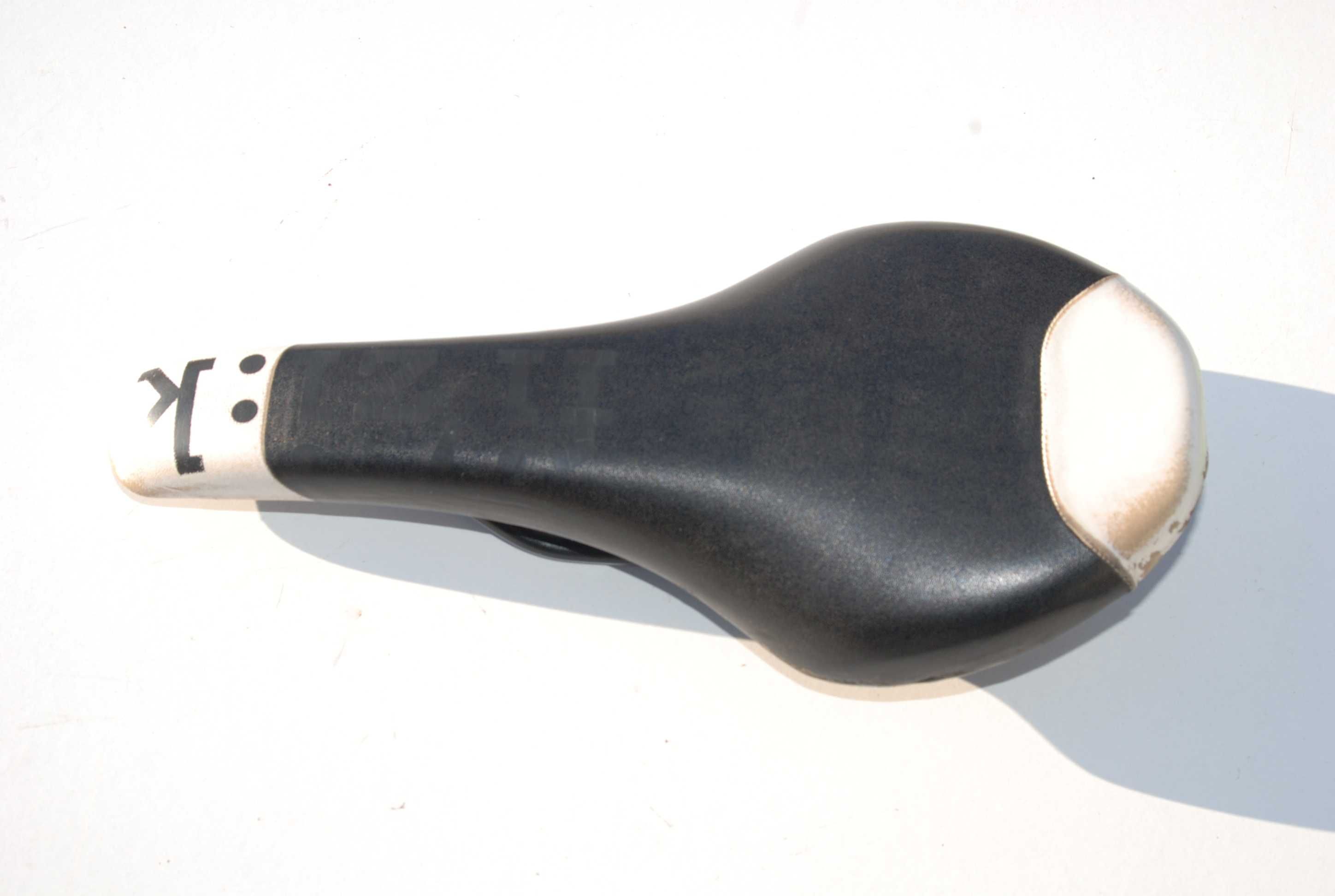 Siodełko roweru siedzisko rowerowe fizik tundra 2 made in Italy 125 mm