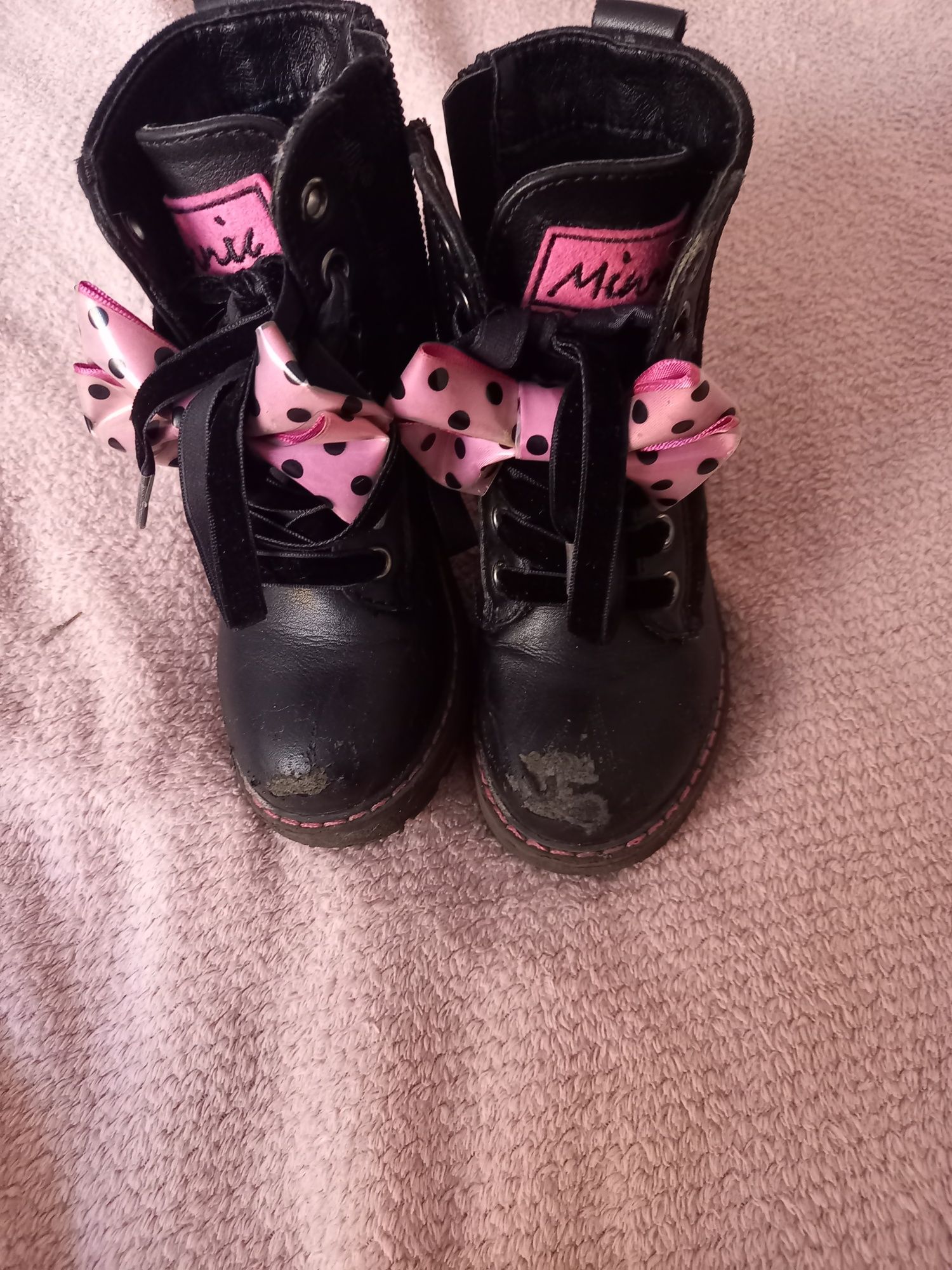 Buty dla dziewczynki, botki 25, wkładka 13,5cm. Minnie, czarne