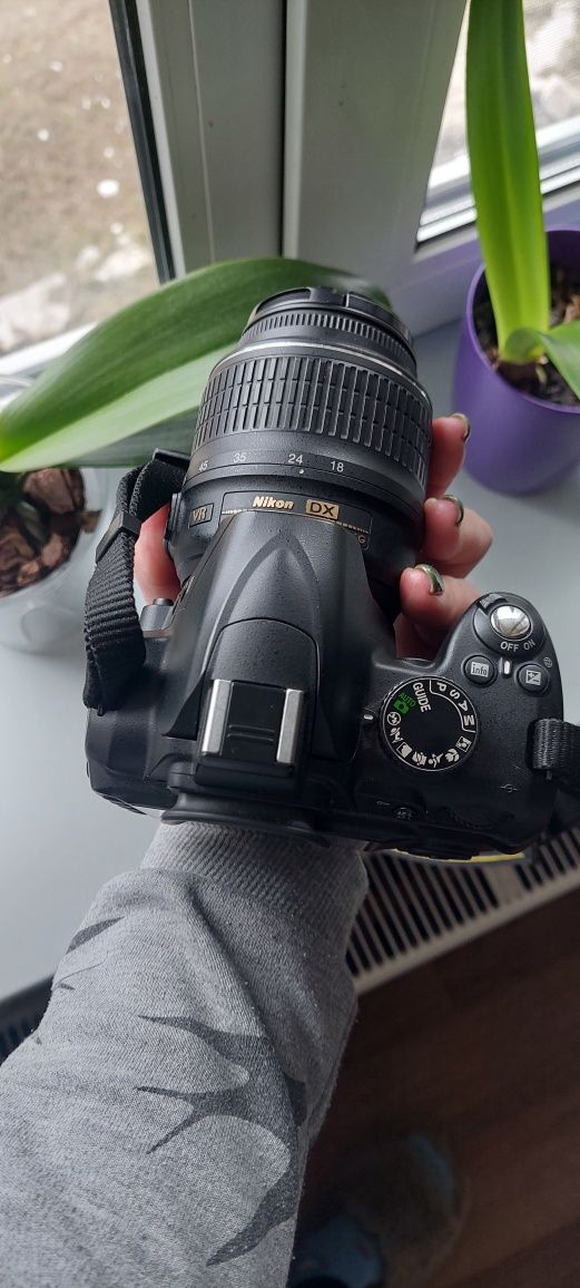 Продам Фотоапарат Nikon D3000 AF-S 18-105 mm 10.2MP