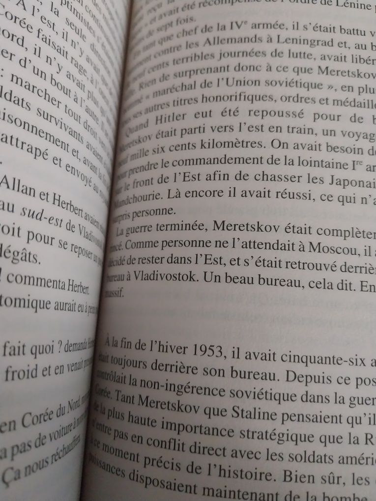 Le vieux qui ne voulait pas fêter son anniversaire. Portes incluídos.