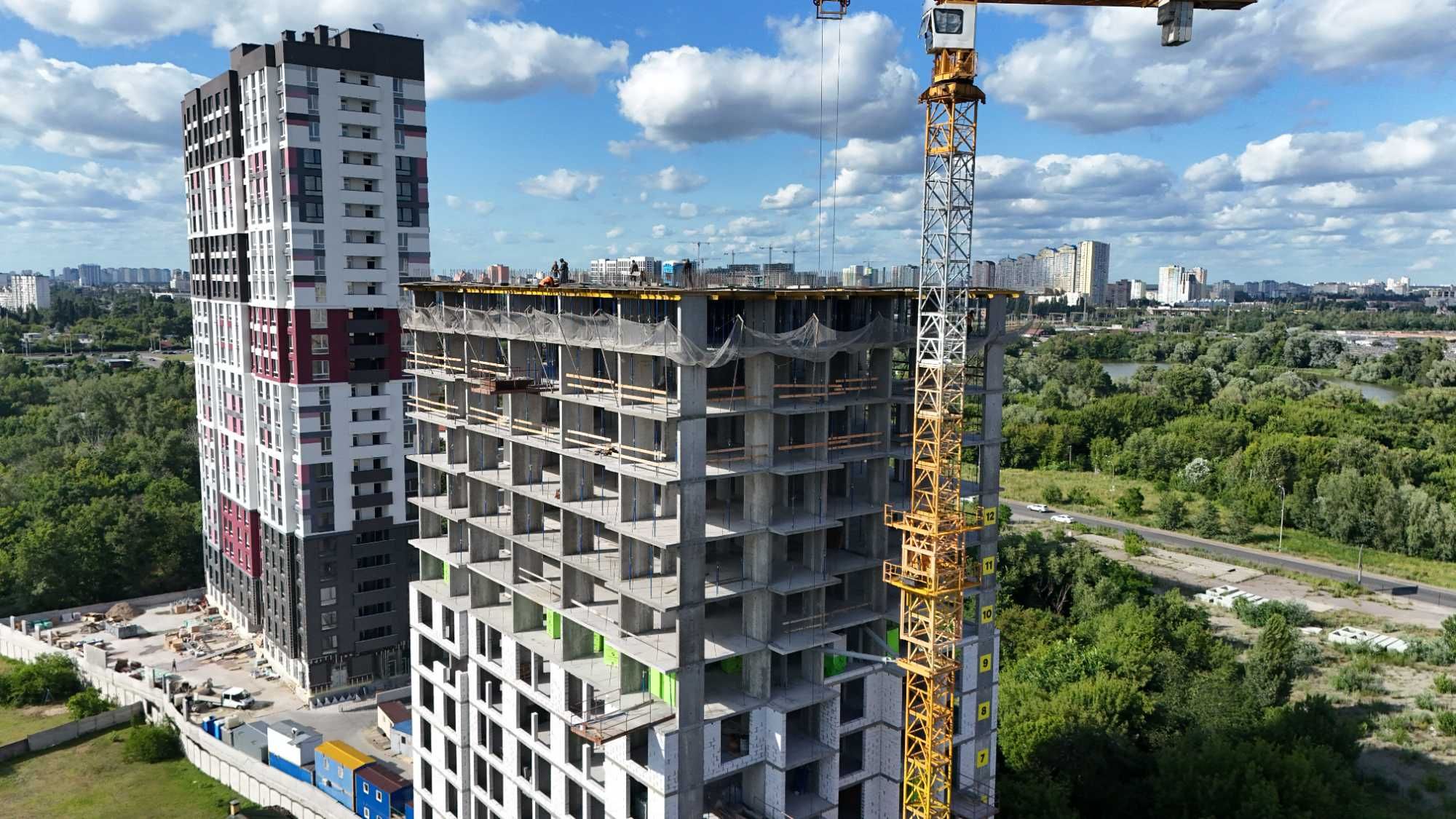 Простора 2-кімнатна квартира під «єОселю» —  здача вже цього року