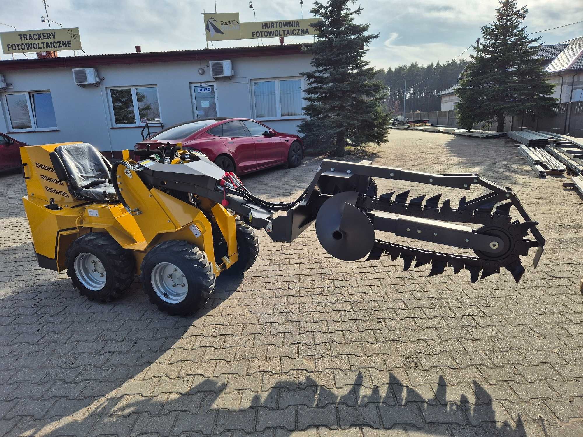 Koparka łańcuchowa hydrauliczna,ramię kopiące pod kable mini koparkia
