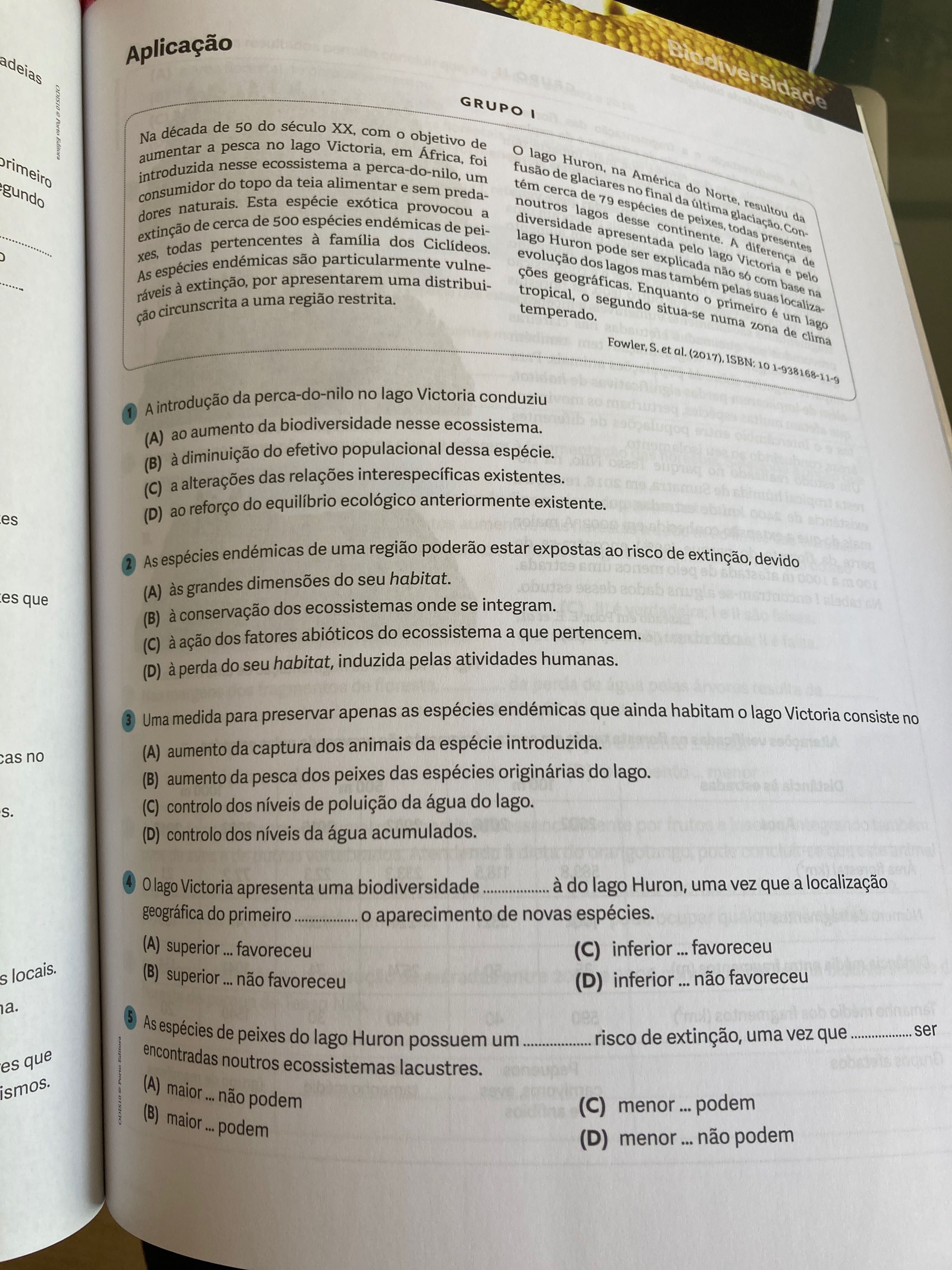 Livro / Caderno de atividades de biologia e geologia 10° ano novo
