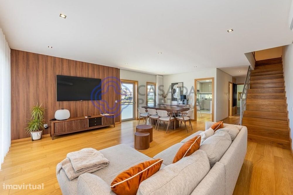 Moradia T4 com 4 Suites | Folgosa – Maia